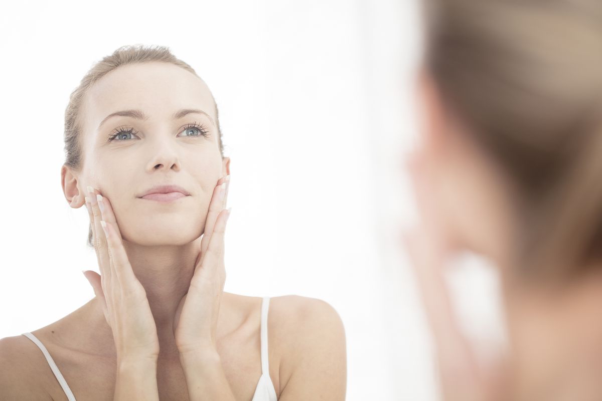 Cientistas rejuvenescem pele de mulher em 30 anos, diz estudo